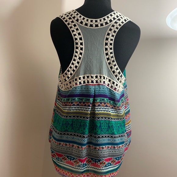 Patterned Crochet Racerback Tank - Picture 2 of 4